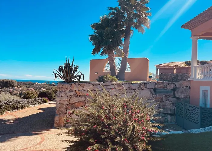 Le Golf Villa *